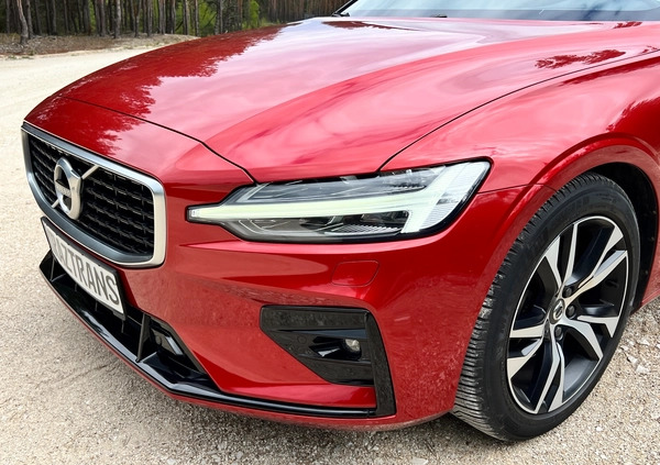 Volvo V60 cena 129000 przebieg: 57000, rok produkcji 2019 z Tuczno małe 781